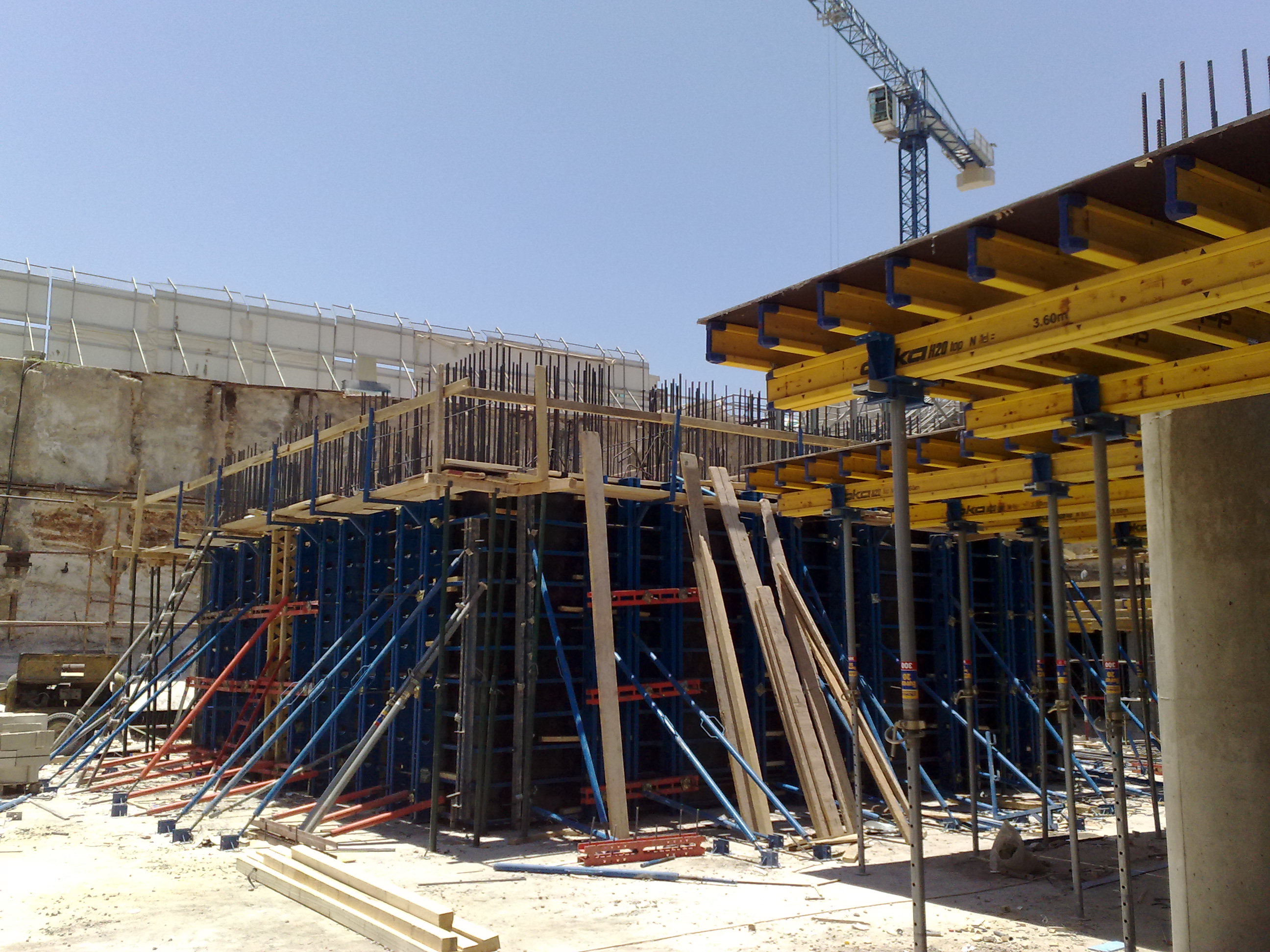 شركة ابراهيم ومحمد العوضي لمعدات الإنشاء الحديثة